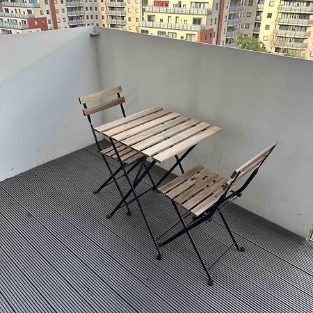 Entire 2 Bedroom Flat Лондон Екстер'єр фото