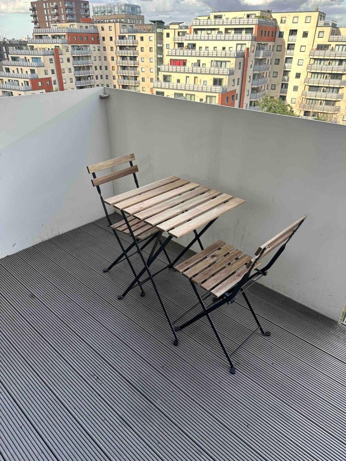 Entire 2 Bedroom Flat Лондон Екстер'єр фото